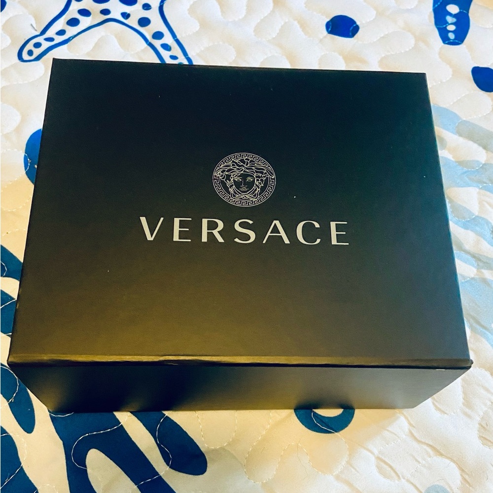 SOLD🚫VERSACE black gift box